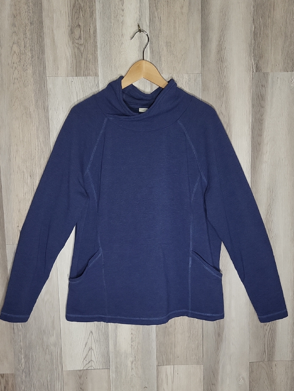 LLBean Womens XL‎ Blue Cowl Neck Sweatshirt Kangaroo Pocket Pullover Fall Cozy